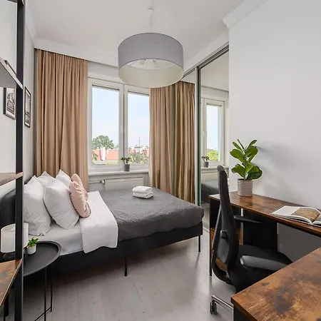 Flat With Quiet Courtyard * Varsovia