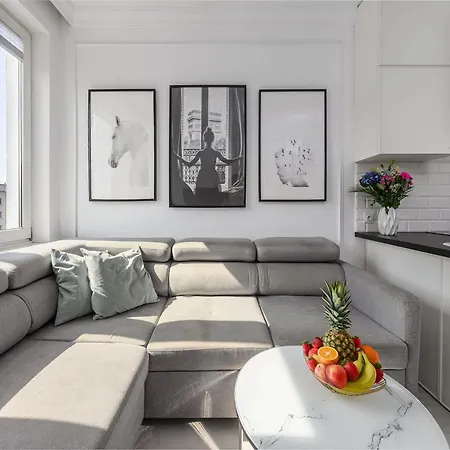 Flat With Quiet Courtyard * Varsovia