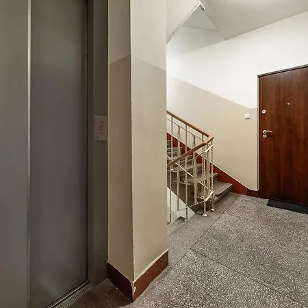 Flat With Quiet Courtyard * Varsovia